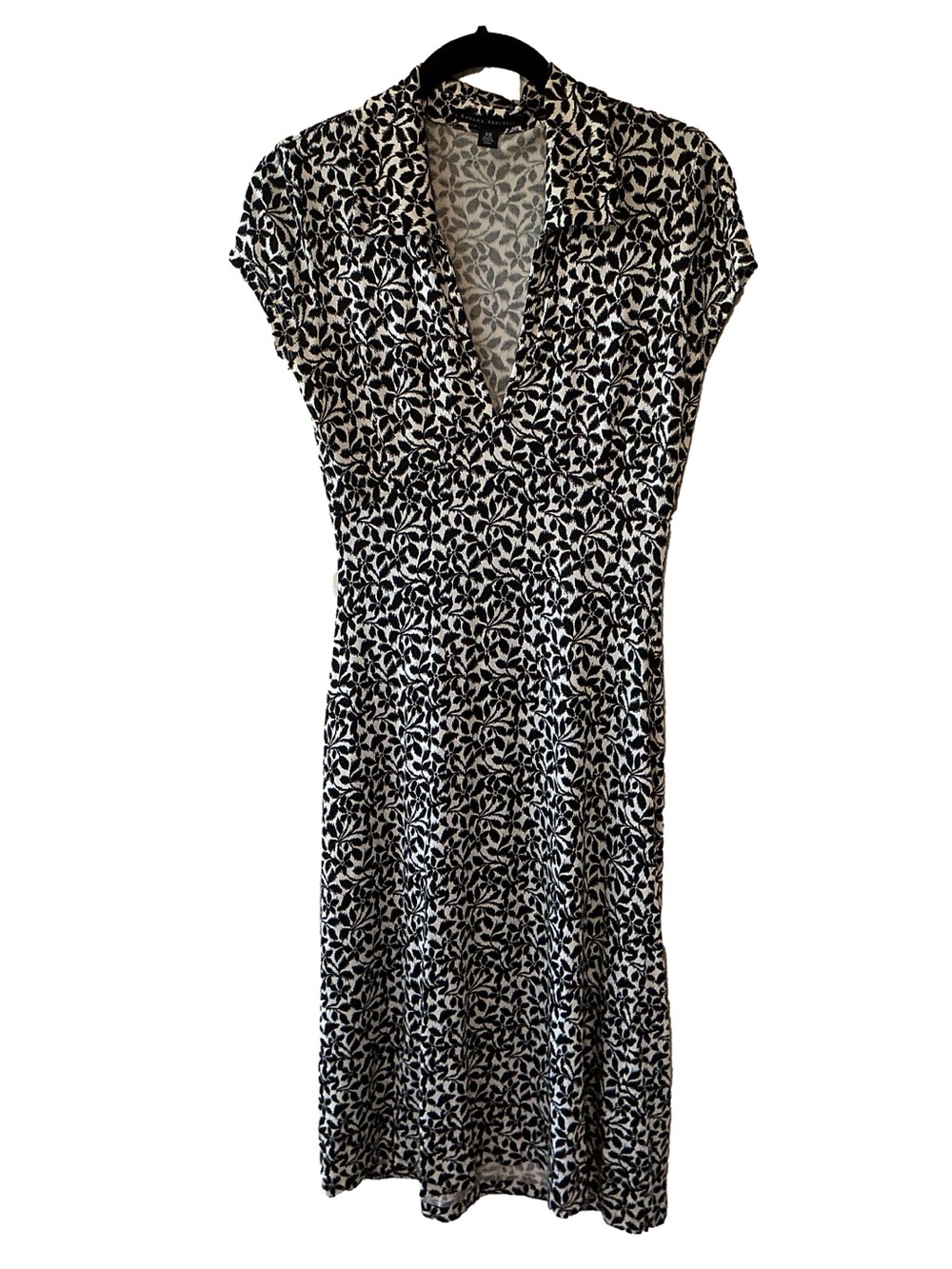 Vintage Y2K Banana Republic Silk Blend Leaf Print Sheath Dress Black White Sz XS